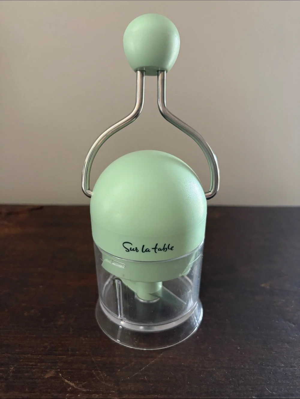 Sur La Table Ratchet Ginger & Garlic chopper in Sage